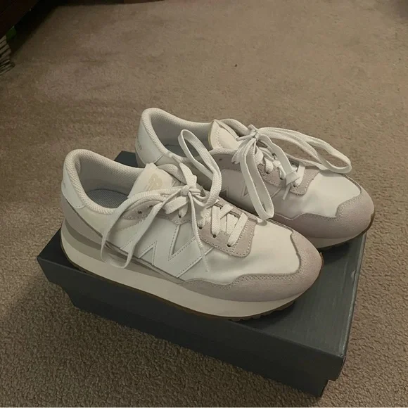 New Balance White and Gray Sneakers - Picture 3 of 5